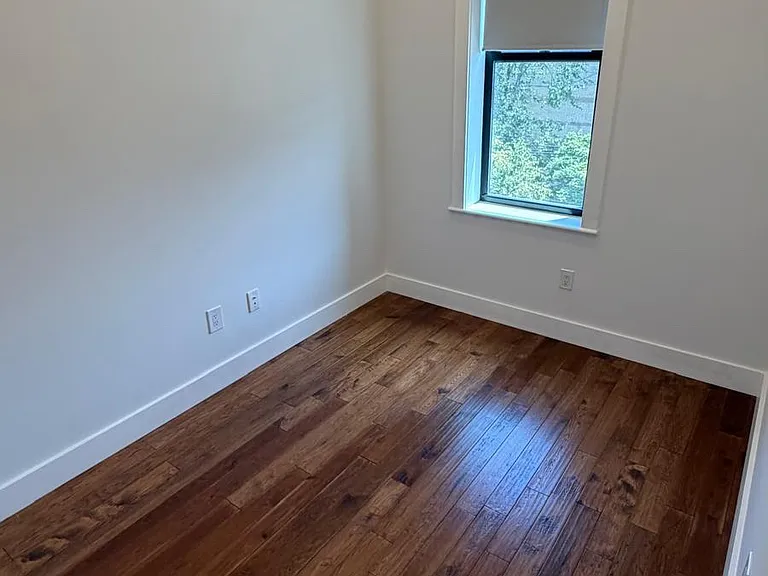 6001 70th Ave #3R — Photo 5