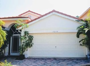 2254 Country Golf Dr, Wellington, FL 33414