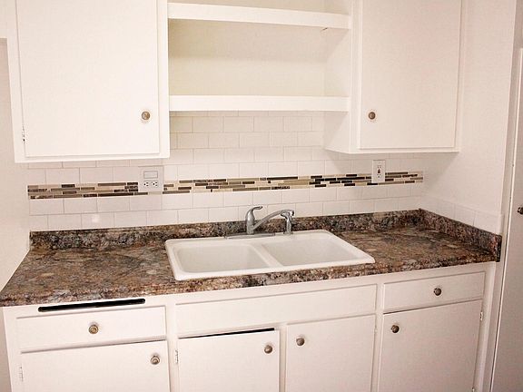 2nd image of 21100 Pioneer Blvd APT 1