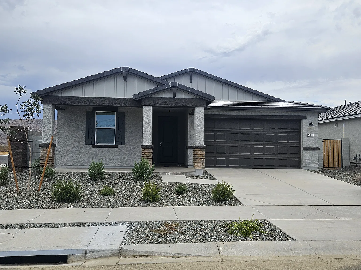 4 bed, 2079 sqft, $2,400 — Photo 1