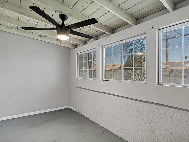 3702 W Tuckey Ln — Photo 17