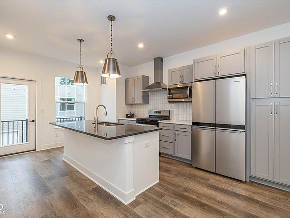 5th image of 2145 Coretta Way