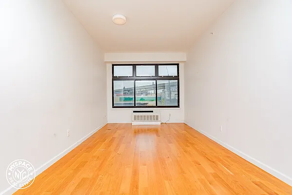 Rented by MySpaceNYC | media 30
