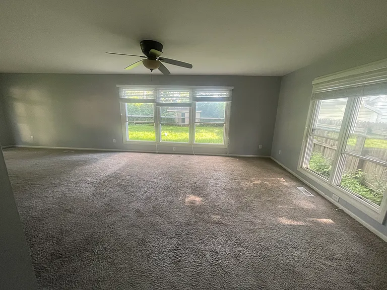 1036 Northlawn Dr — Photo 15