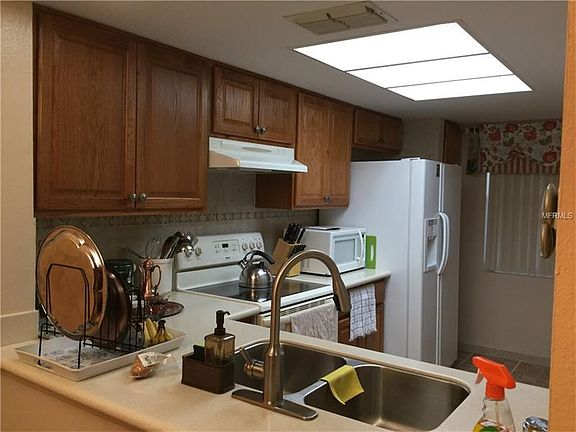 5th image of 2275 62nd Ave N #202