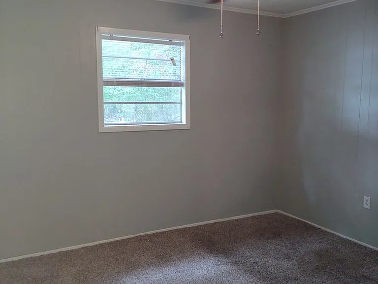 341 Jelks St — Photo 7