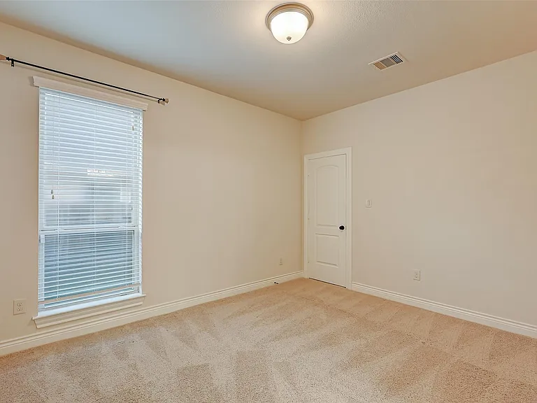 4006 Misty Waters Ln — Photo 20