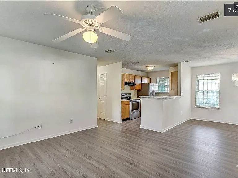 345 Belfort St — Photo 9