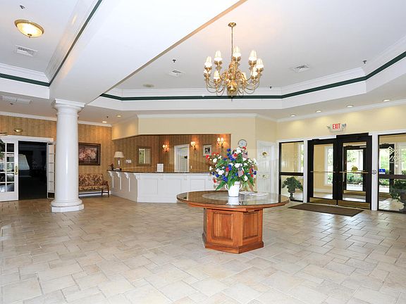 3rd image of 18 Dapplefields Ct