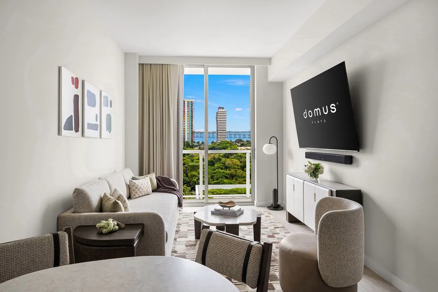 1 bed, 1.0 bath, 570 sqft, $7,639 — Photo 2