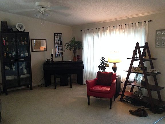 Front/Living Room