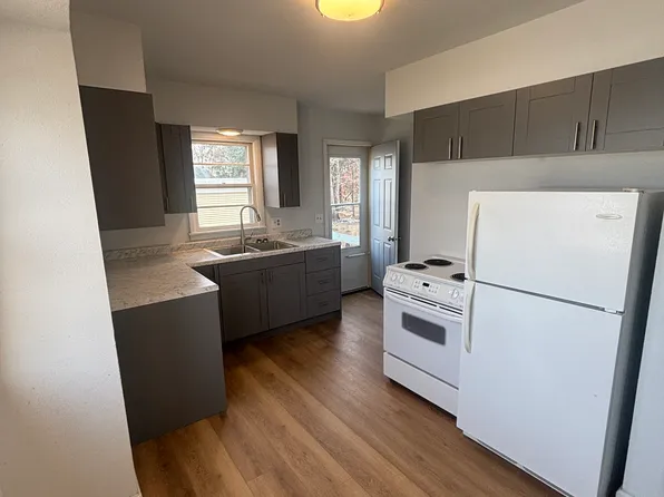 611 5th Ave SW, Minot, ND 58701