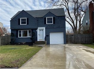 44 Avalon Dr, Amherst, NY 14226