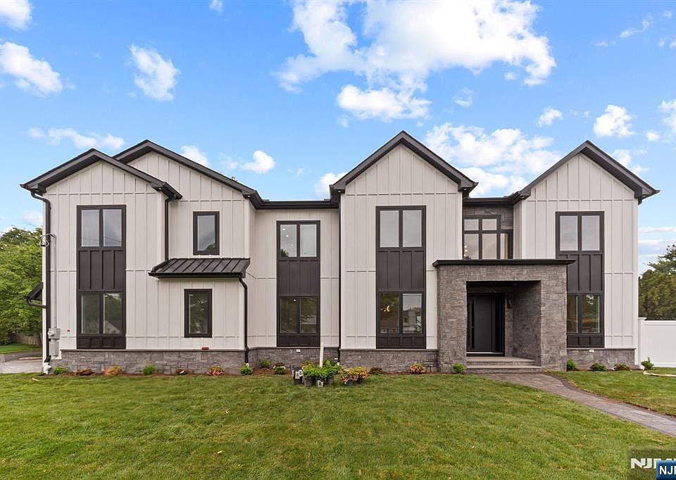 1st image of 317 Edstan Way