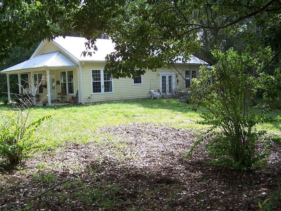 1st image of 1985 Oak Ln