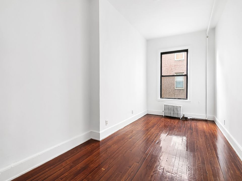 2nd image of 54 Jane St APT 6