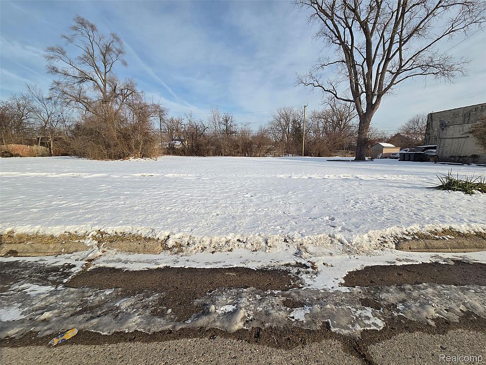2nd image of 3607 Harrison St
