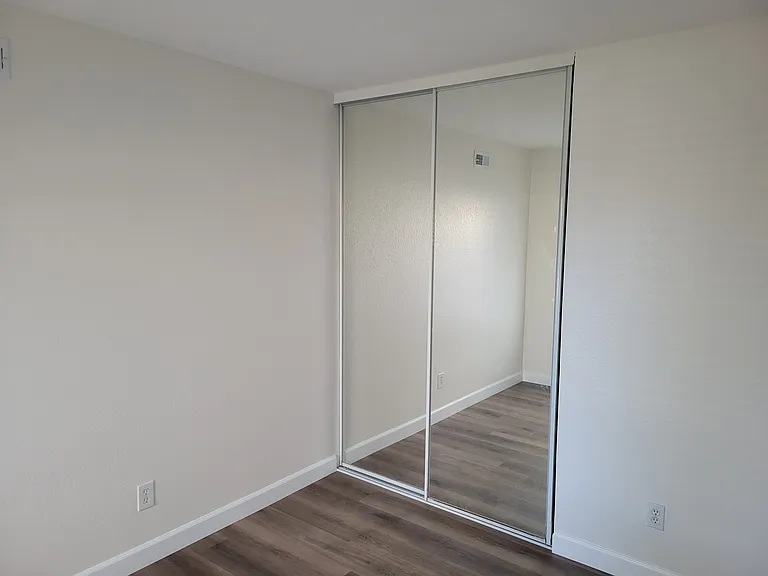 7756 Embry Ct — Photo 9