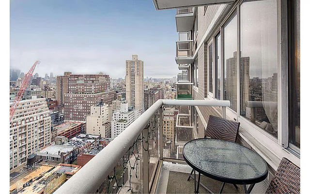 Rented by Douglas Elliman | media 14