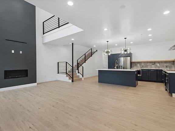 2nd image of 1013 E 7th St #F