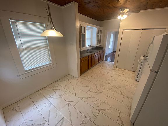 Kitchen and Breakfast Nook