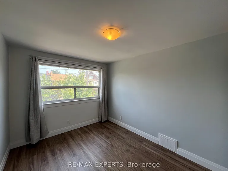 366 Lauder Ave #2 — Photo 16