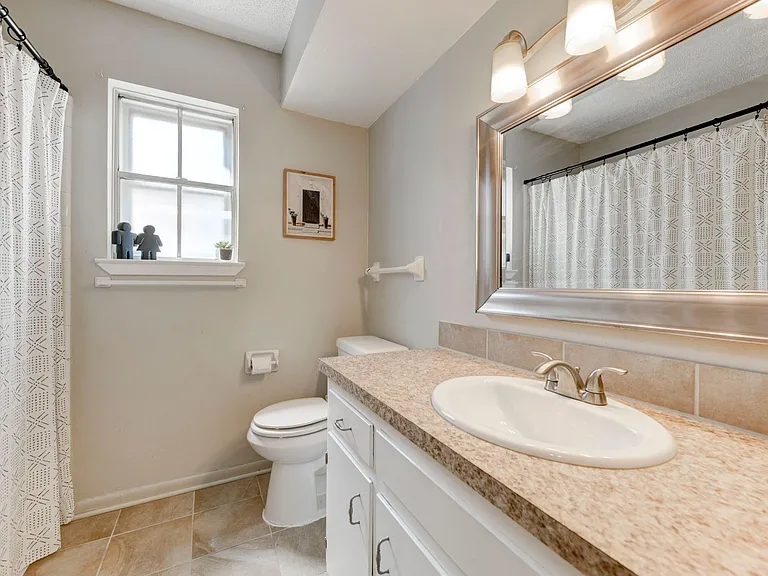 303 Manning Dr — Photo 10