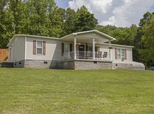 807 Gwinns Siding Rd, Meadow Bridge, WV 25976