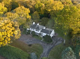 3 Nathan Hale Dr, Stamford, CT 06902