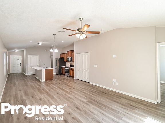 4th image of 8650 Julia Marie Cir