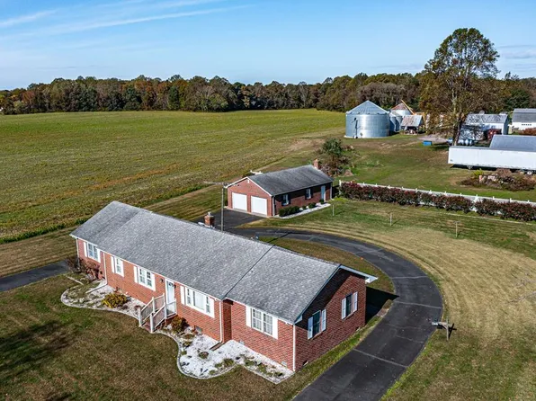 1943 Nomini Grove Rd, Montross, VA 22520