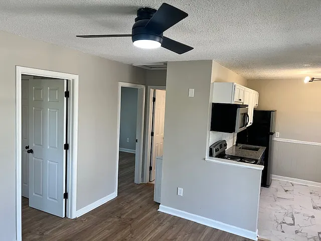 2221 Waites Rd — Photo 2