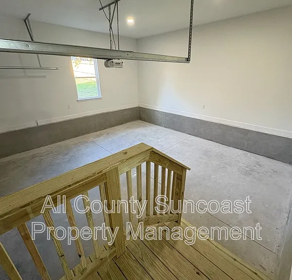 300 Bowman St — Photo 18