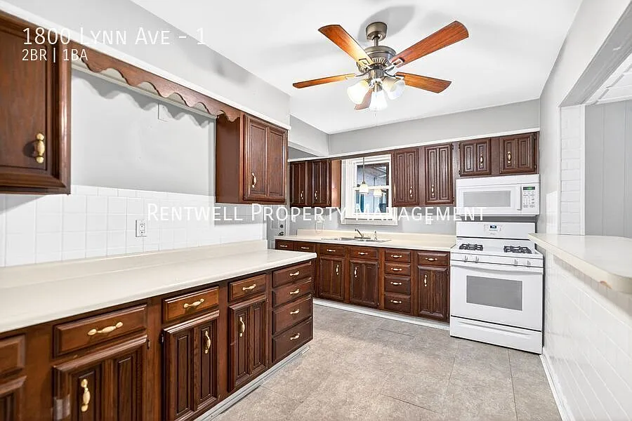 Building Photo - 1800 Lynn Ave #1
