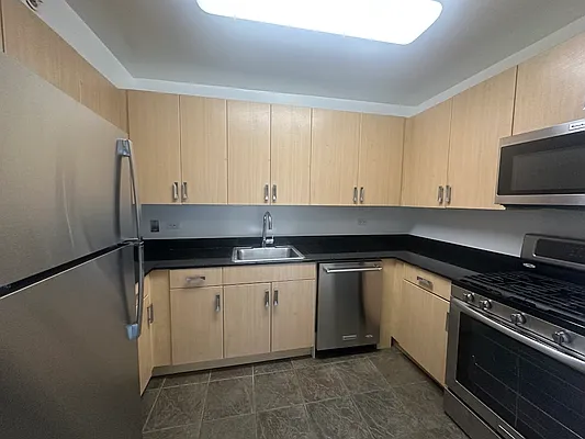 Rented by Greystar | media 4