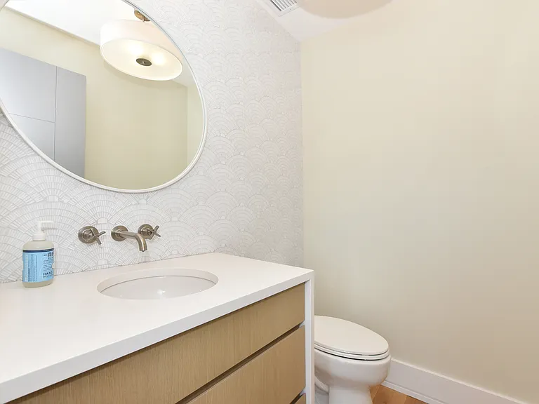 451 Dune Rd — Photo 19
