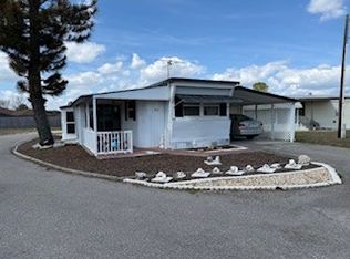 11D Lake Breeze Dr, Tavares, FL 32778