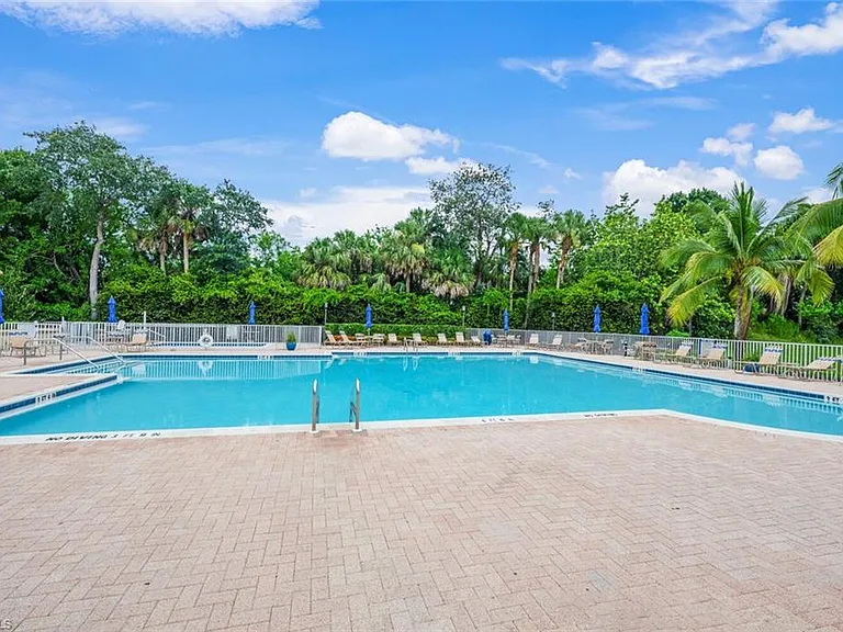 7762 Gardner Dr #102 — Photo 31