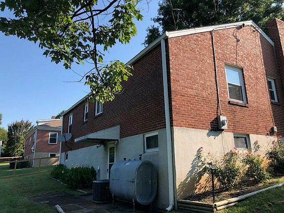 3rd image of 537 Parkdale Dr