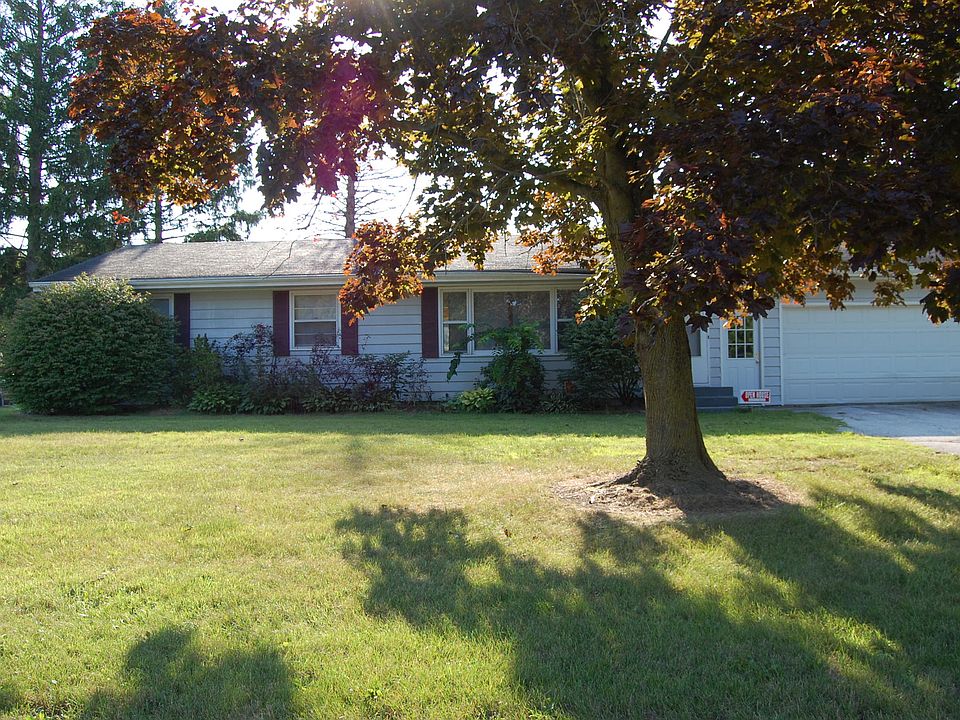 1st image of 352 Pam Dr