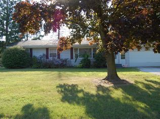 352 Pam Dr, Berrien Springs, MI