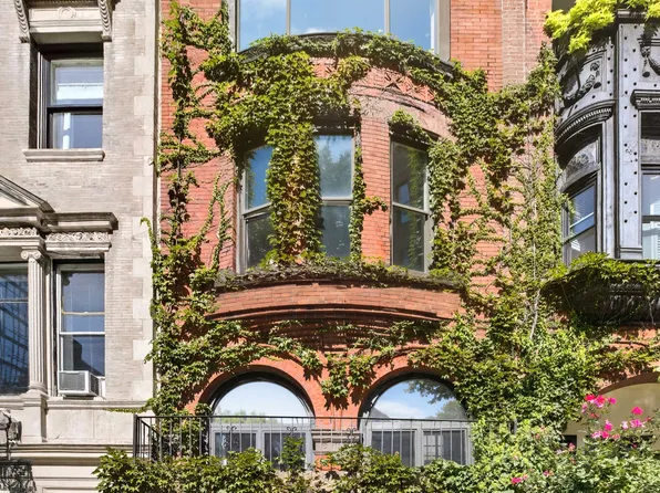 255 West 70th Street image 1 of 10