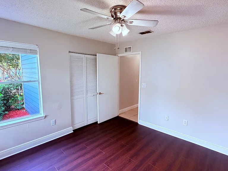 712 Secret Harbor Ln #100 — Photo 22