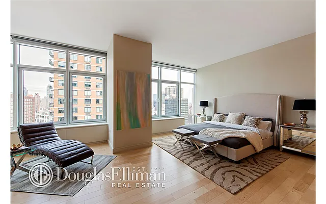 Sold by Douglas Elliman | media 26
