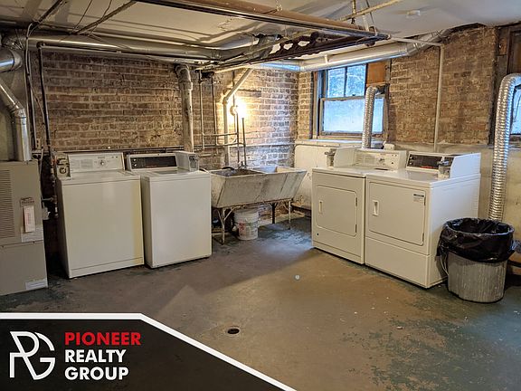 4th image of 1200 W Wellington Ave #3-3006