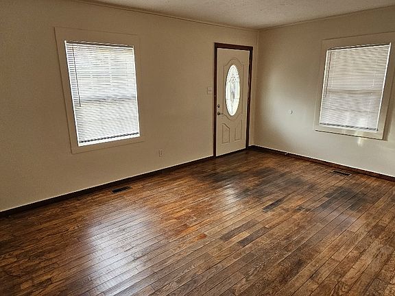 2nd image of 316 Leatherwood Dr