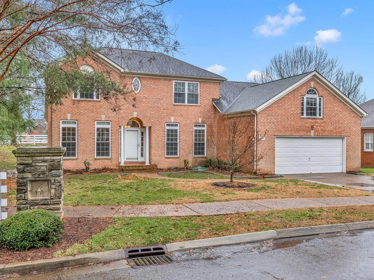4 bed, 2.5 bath, 3102 sqft, $3,600 — Photo 3