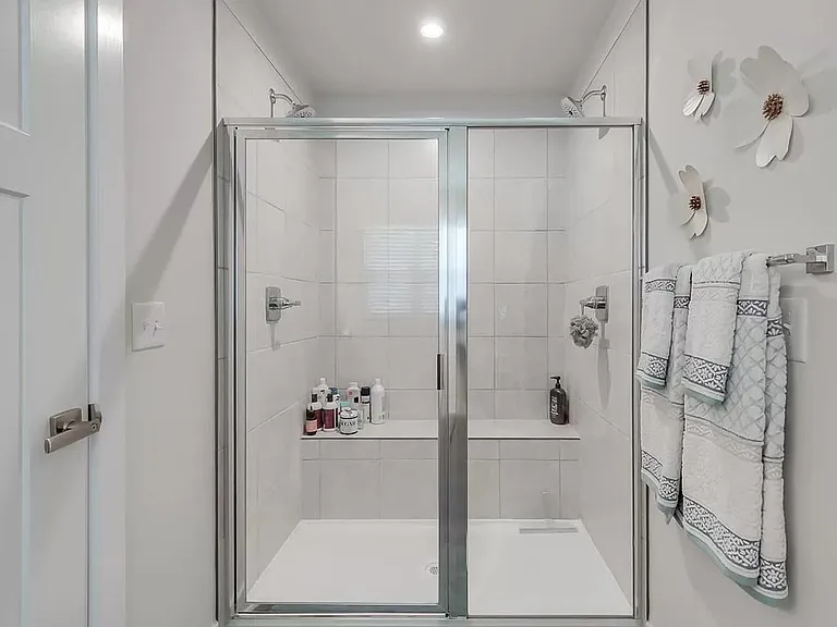 231 Thames Valley Dr — Photo 12
