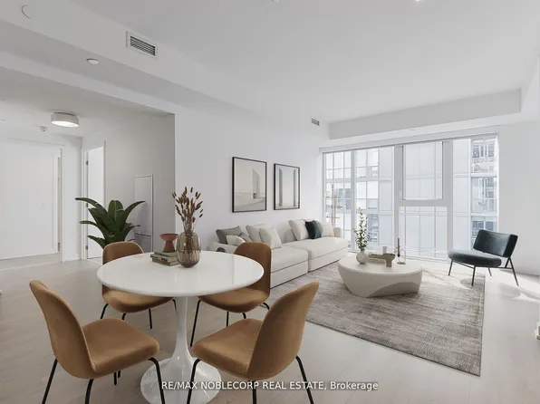 357 King St W, Toronto, ON