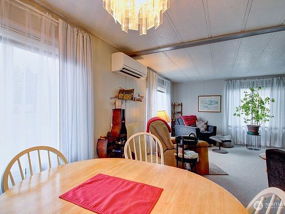 5th image of 920 Maple Lane #3